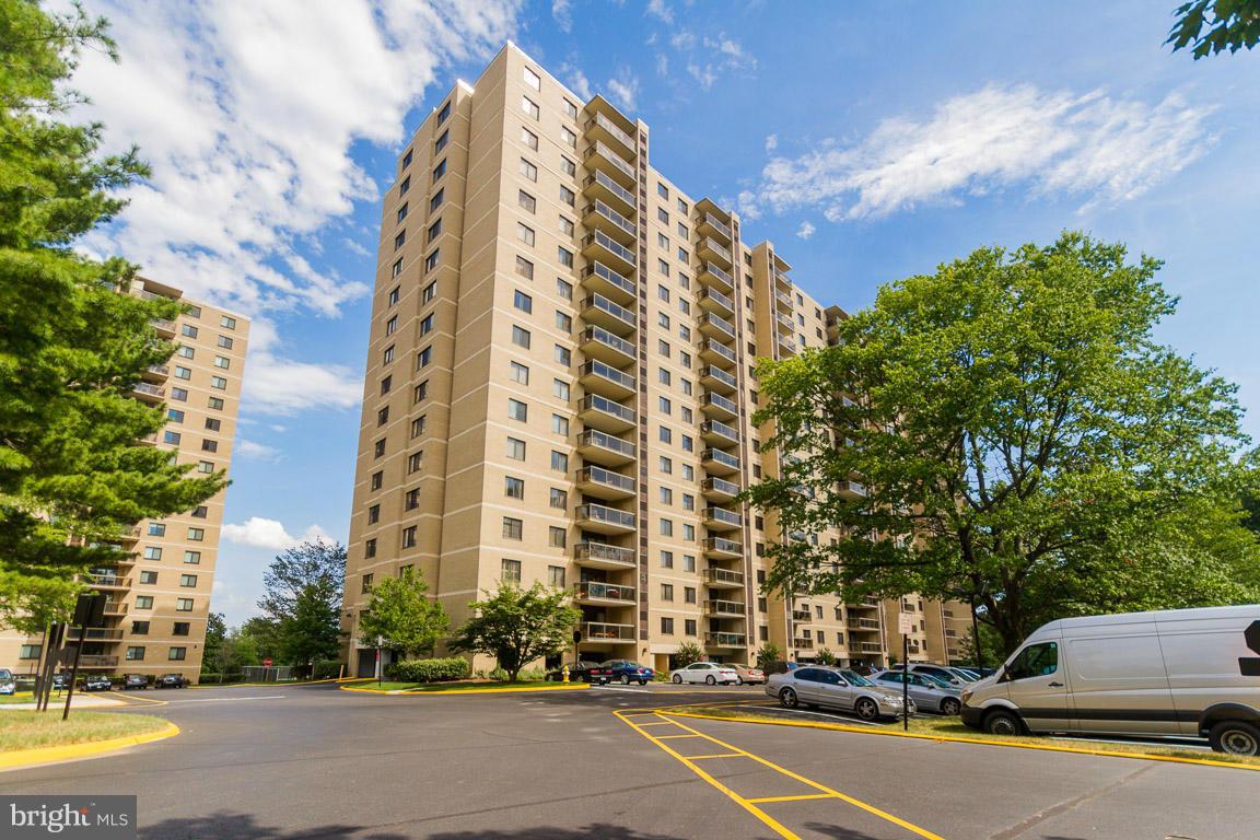 WATERGATE AT LANDMARK - Residential