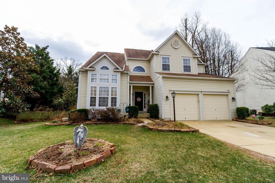 Gourmet kitchen, exotic granite w/ island, gas stove, built in microwave & wall oven, pantry, wood flrs main level, familyrm off kit, DR, office, laundryrm main level w/ wash sink,  2 car garage, master bdrm w/ 2 closets & master bath w/ double vanities, soaking tub, separate shower &  water closet, 3 nice size bedrooms, basement has plenty of room, storage and/or work room, deck & fenced backyard