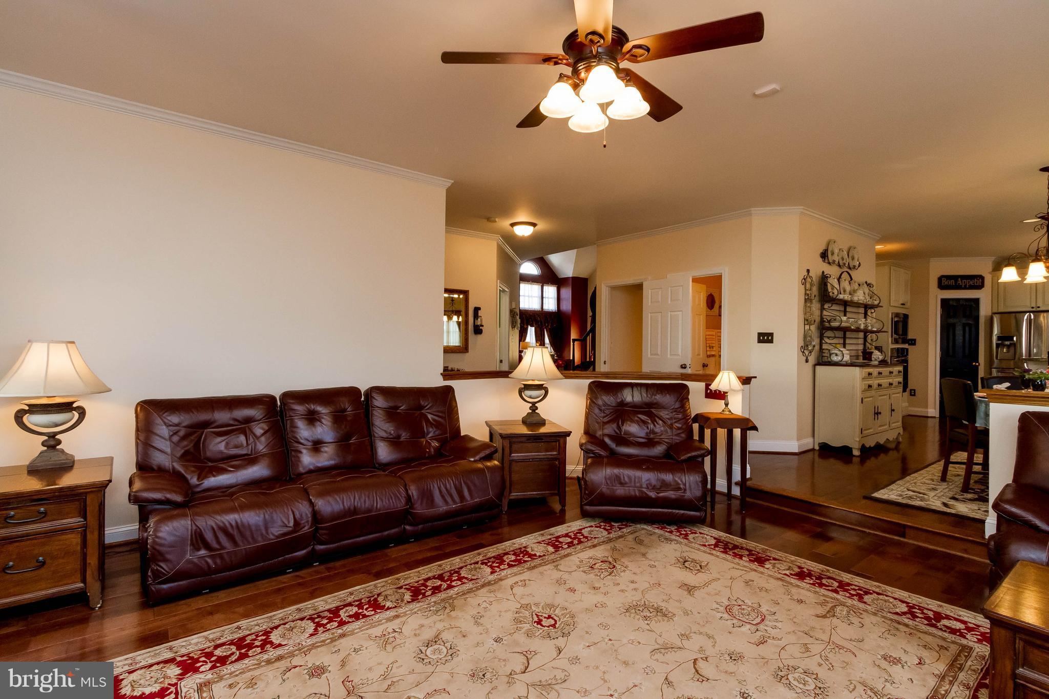 ASHBURN VILLAGE - Residential