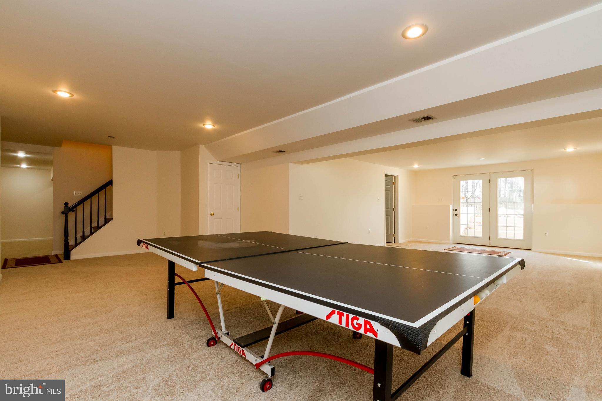 ASHBURN VILLAGE - Residential