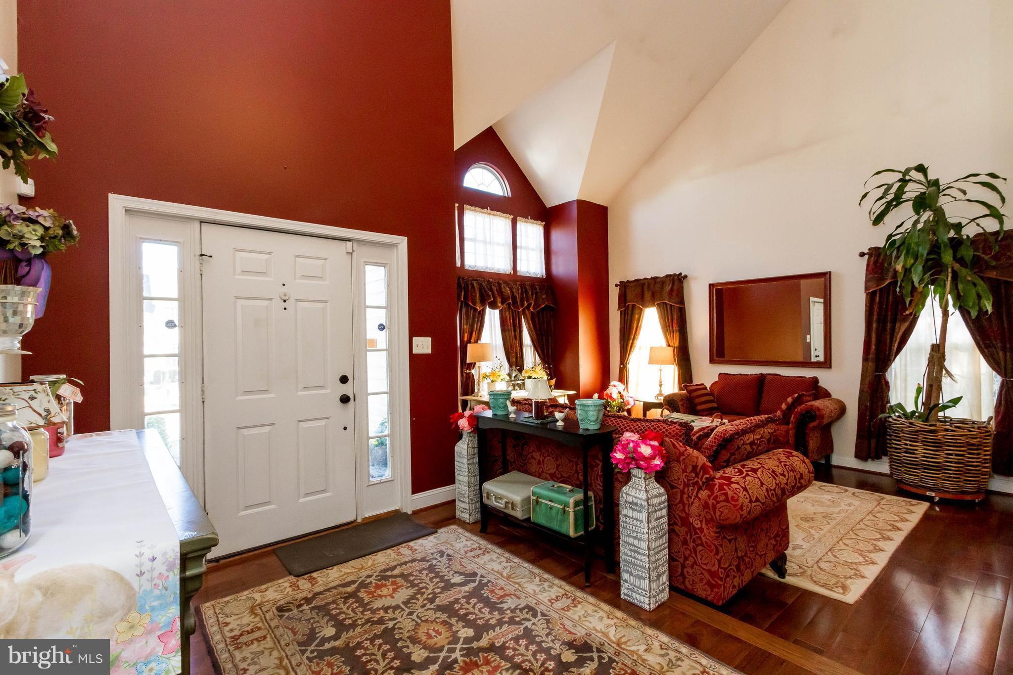 ASHBURN VILLAGE - Residential