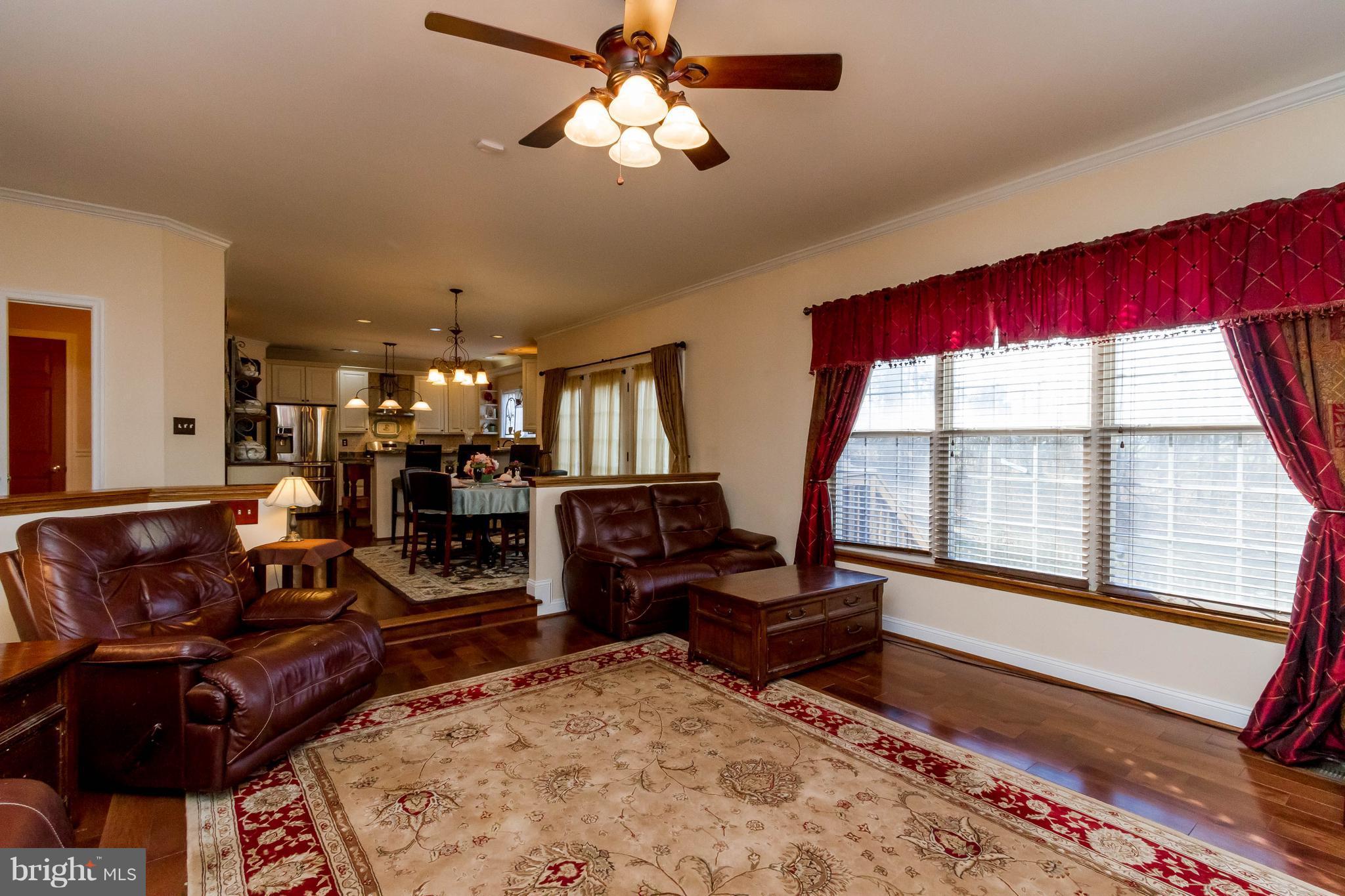 ASHBURN VILLAGE - Residential