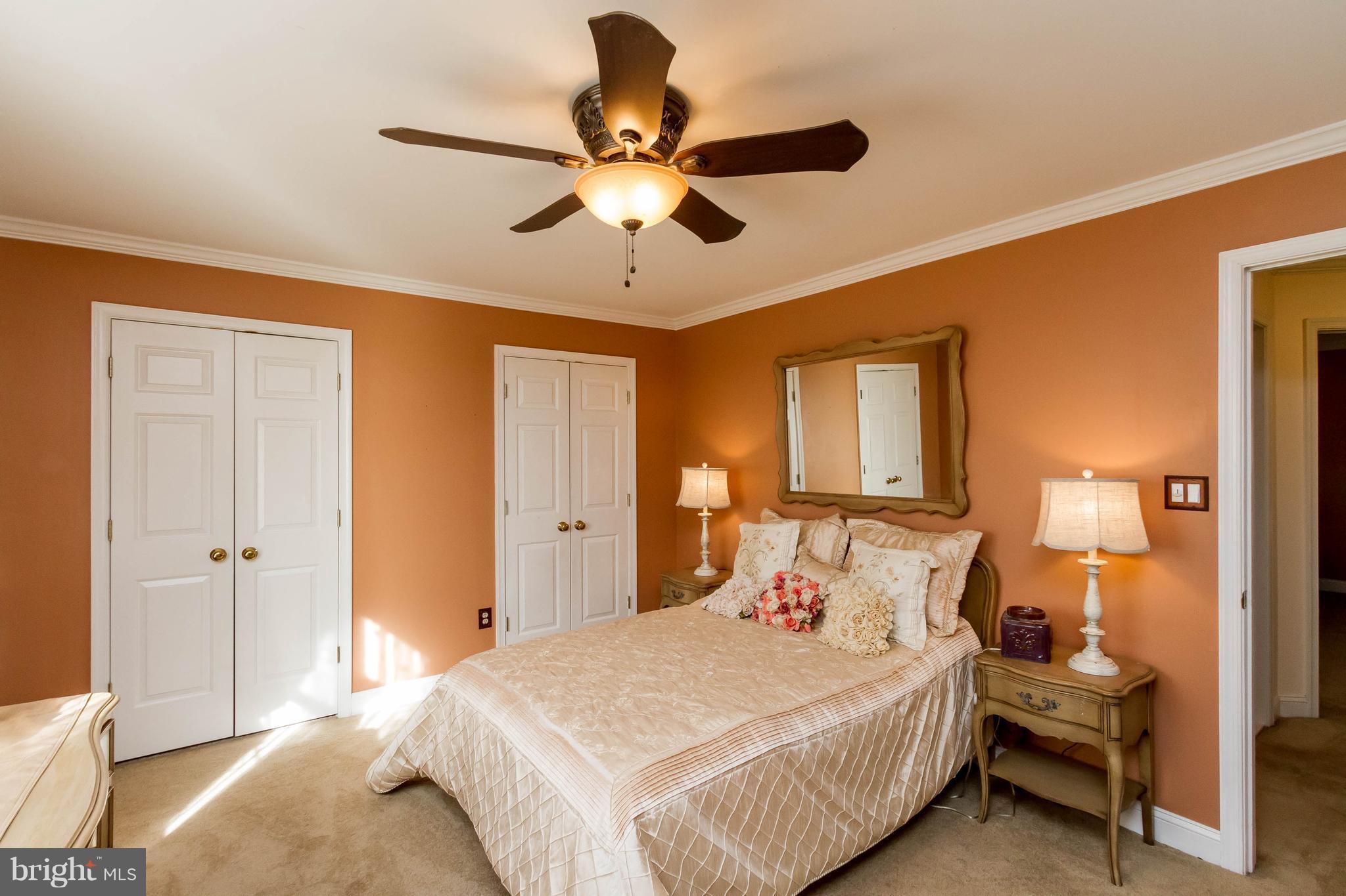 ASHBURN VILLAGE - Residential