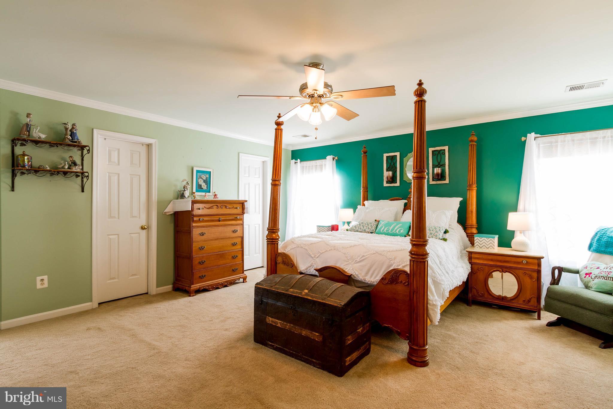 ASHBURN VILLAGE - Residential