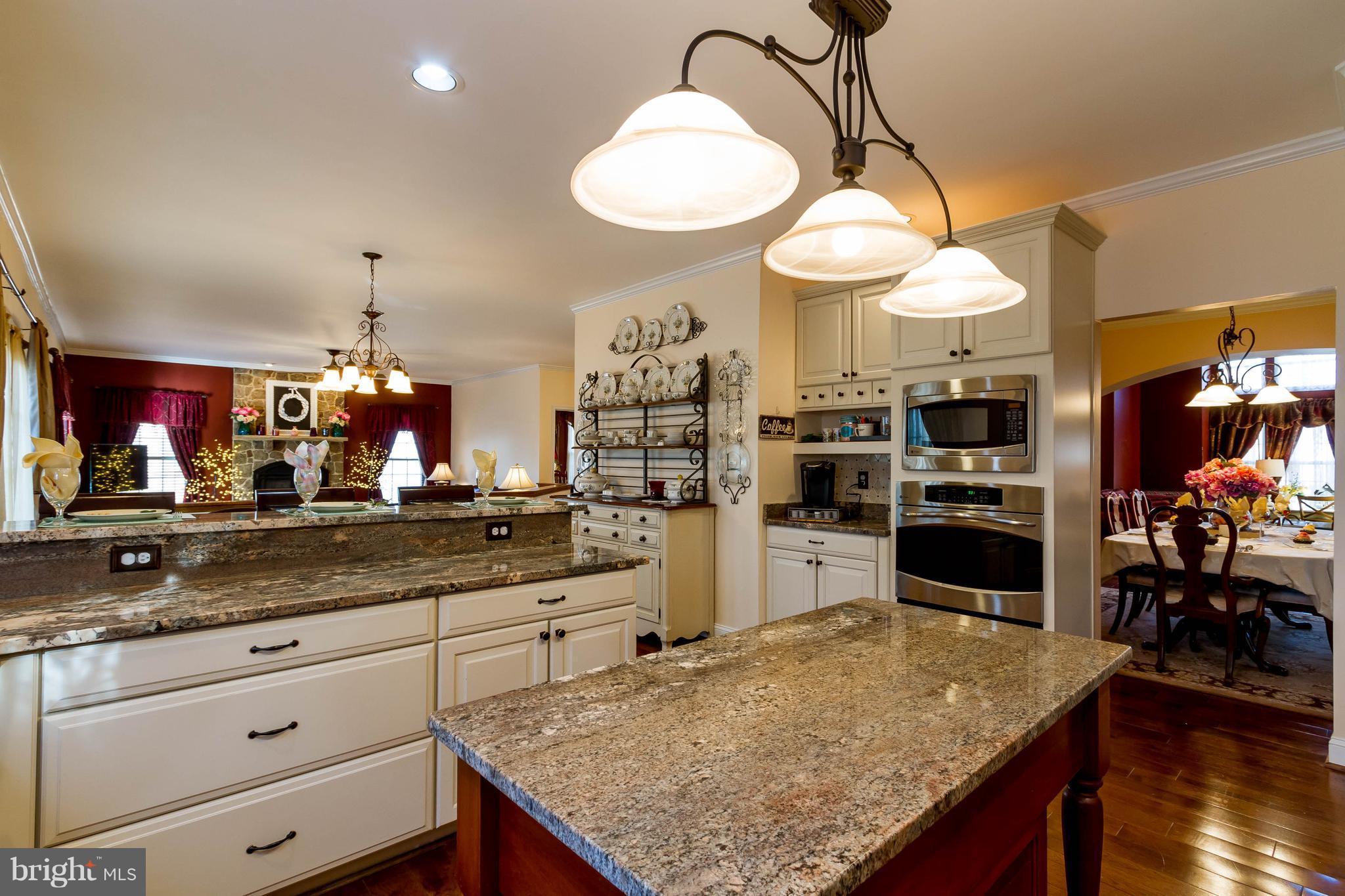 ASHBURN VILLAGE - Residential