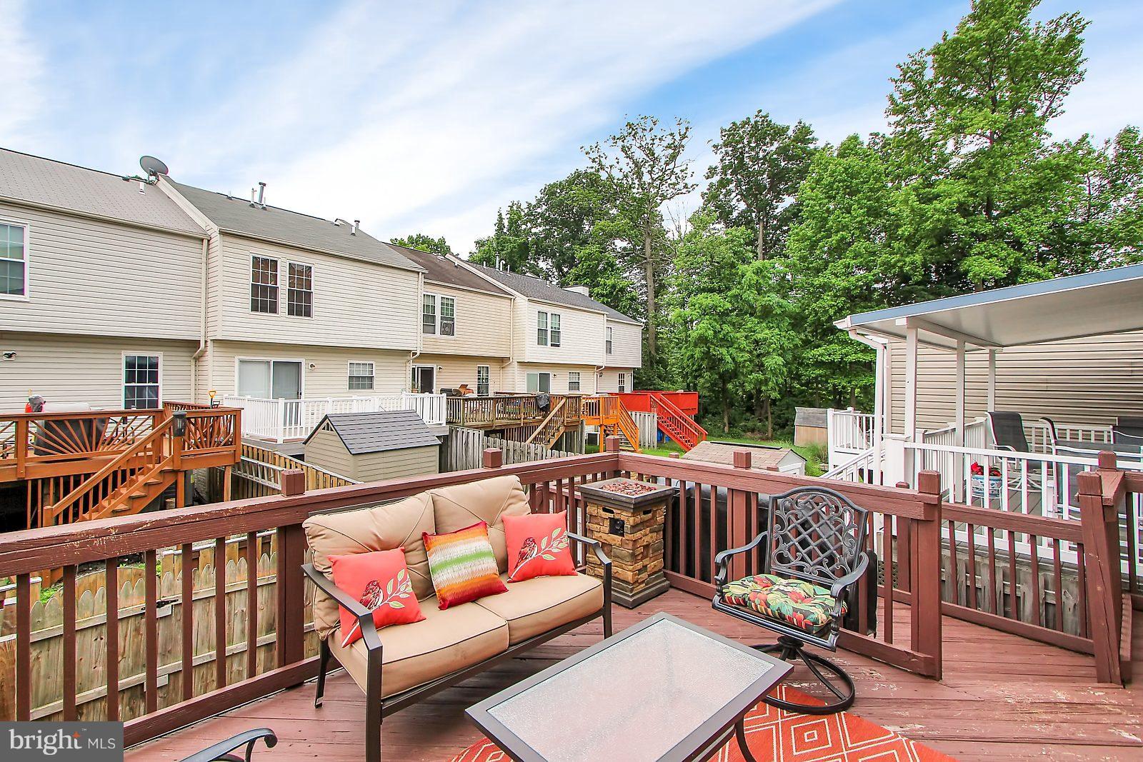 SENECA HARBOR - Residential