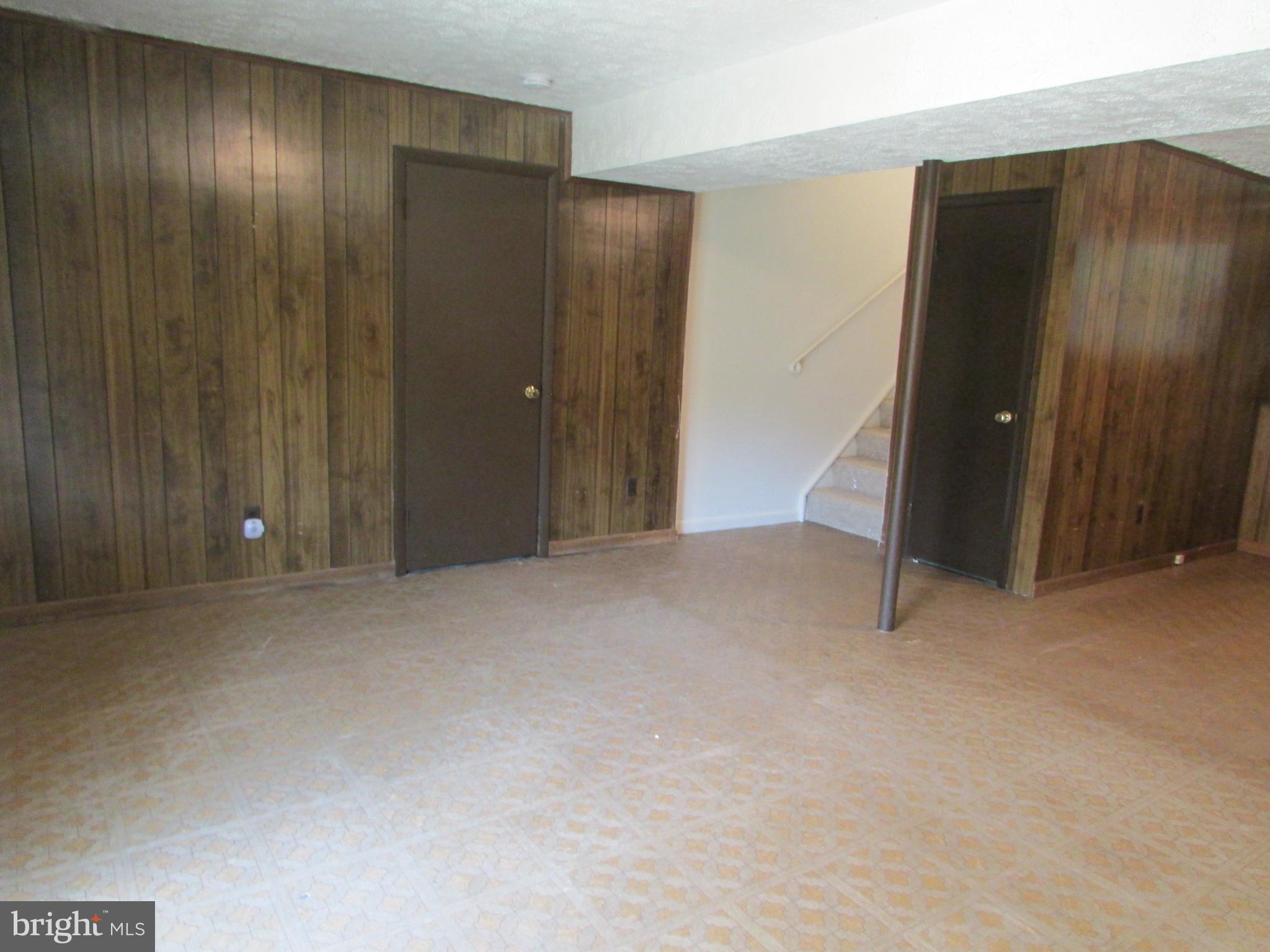 SEVERN ACRES - Residential Lease