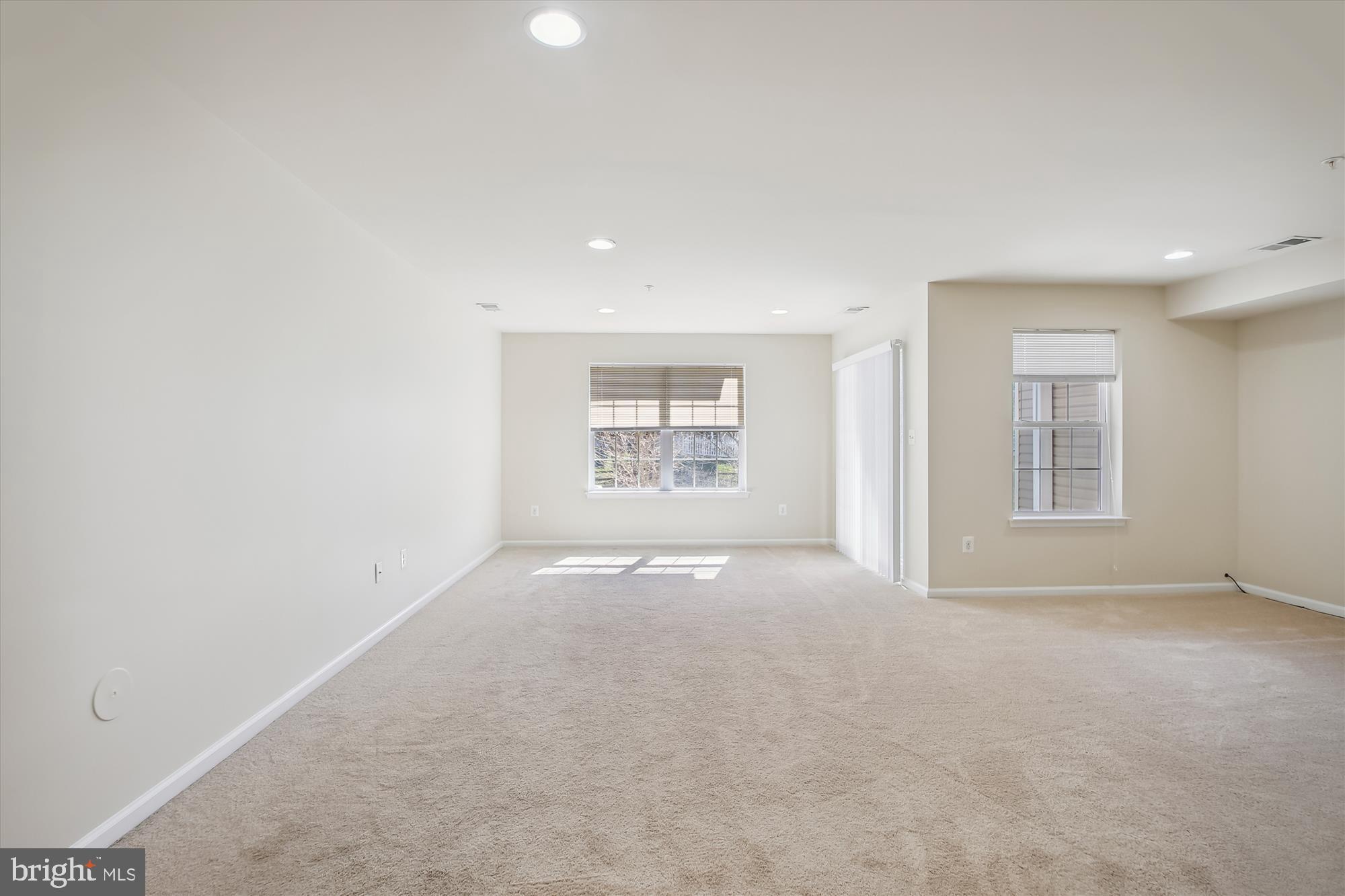 HIGHLAND FARMS - Residential Lease