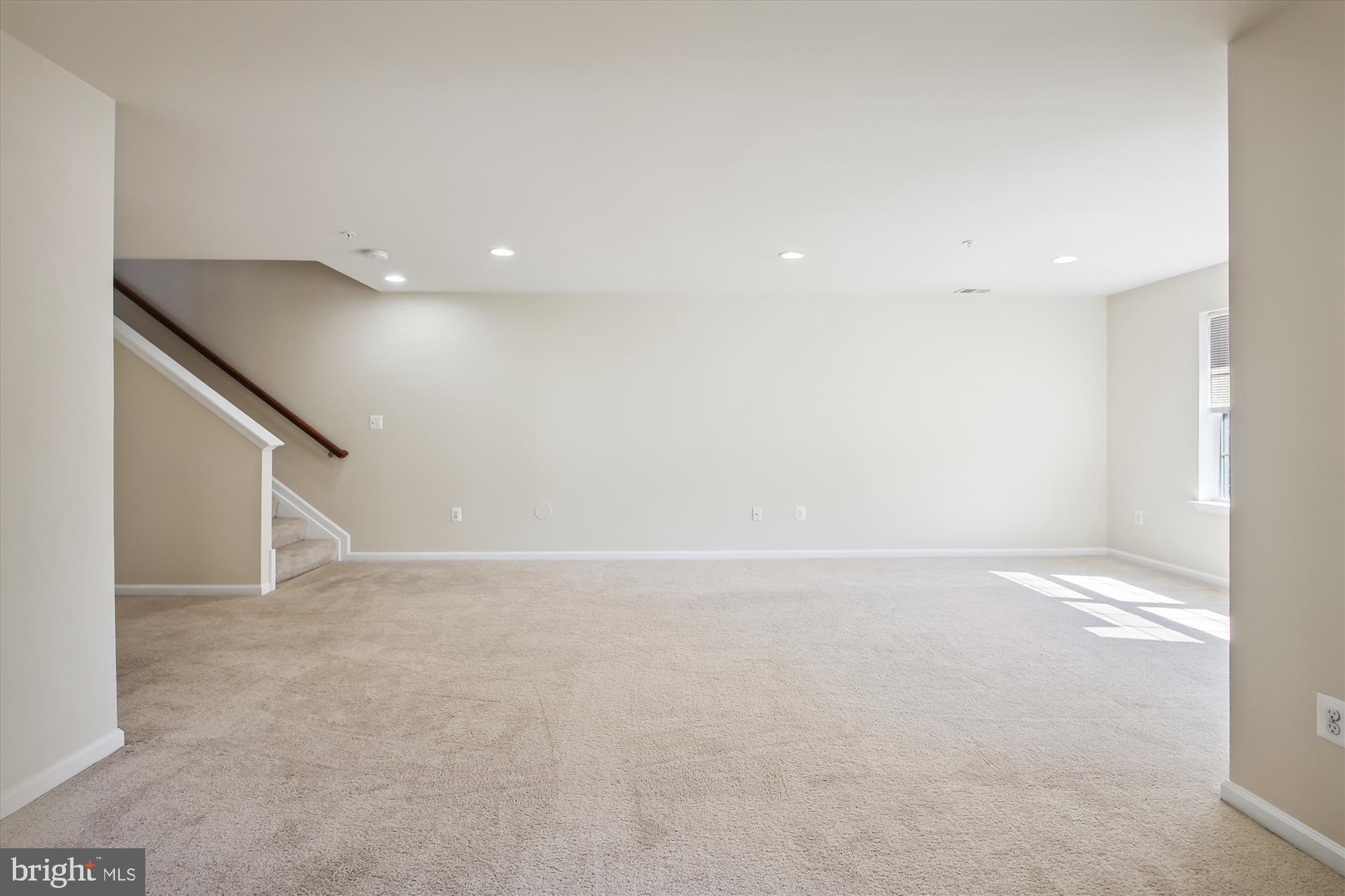 HIGHLAND FARMS - Residential Lease