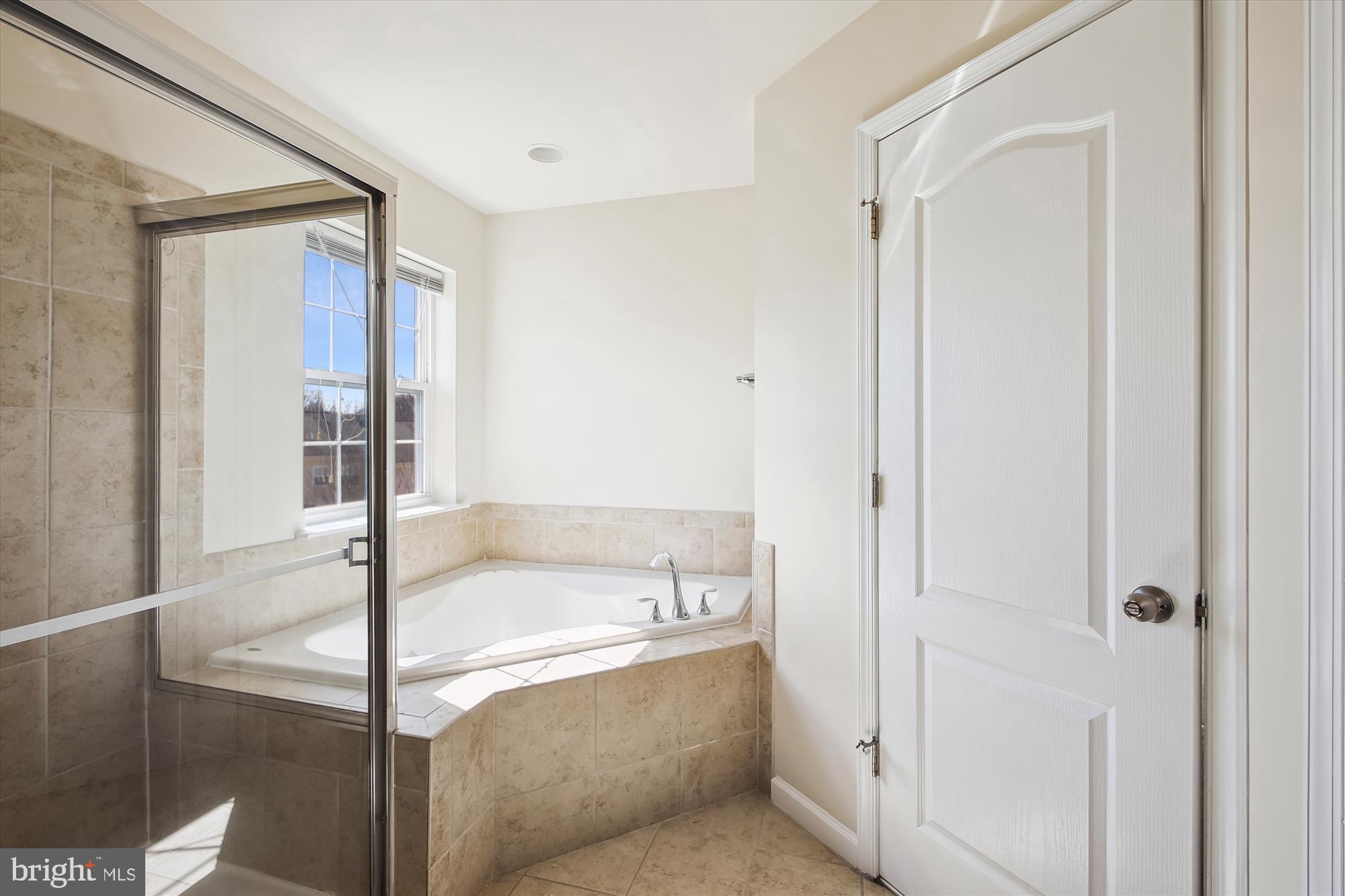 HIGHLAND FARMS - Residential Lease