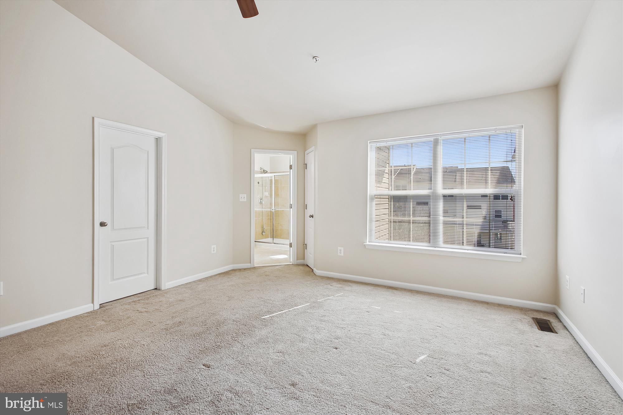 HIGHLAND FARMS - Residential Lease