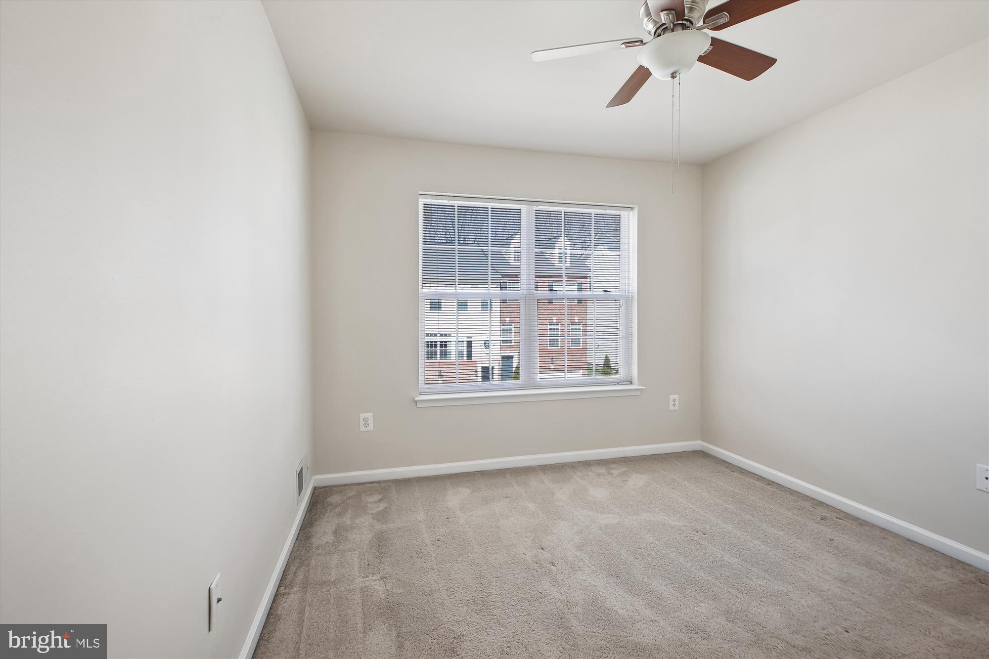 HIGHLAND FARMS - Residential Lease