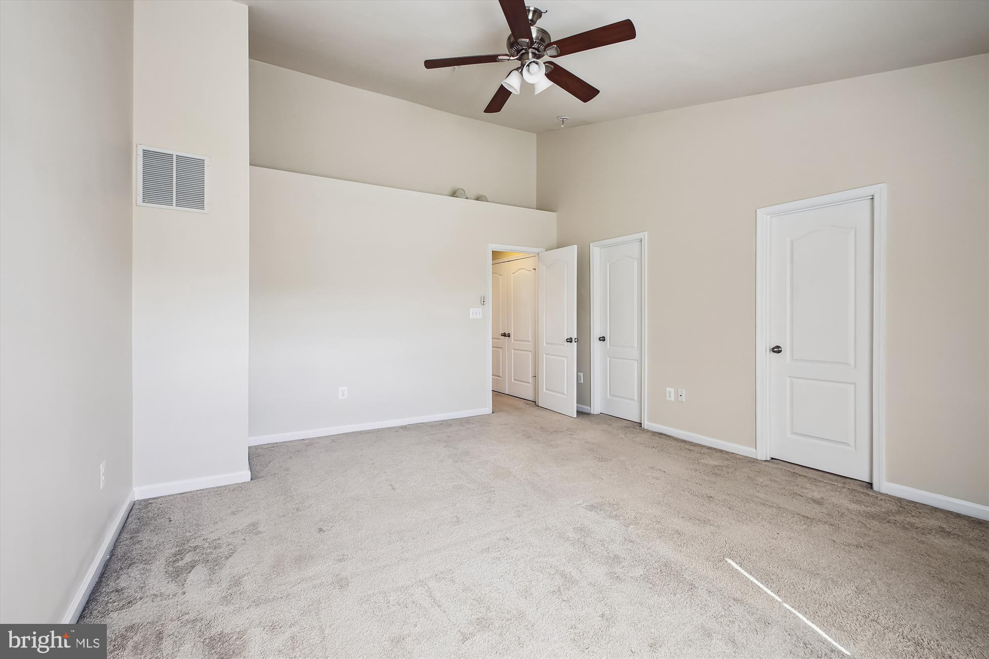 HIGHLAND FARMS - Residential Lease