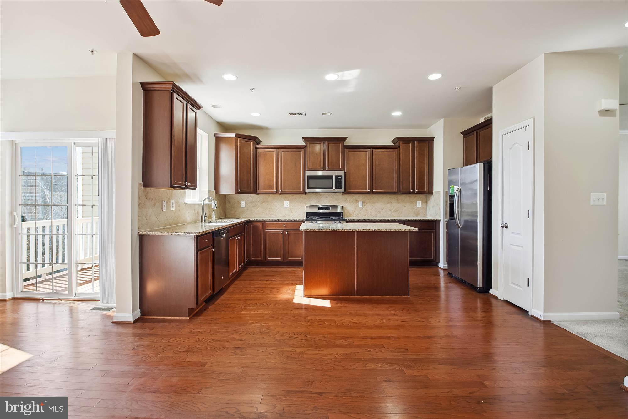 HIGHLAND FARMS - Residential Lease