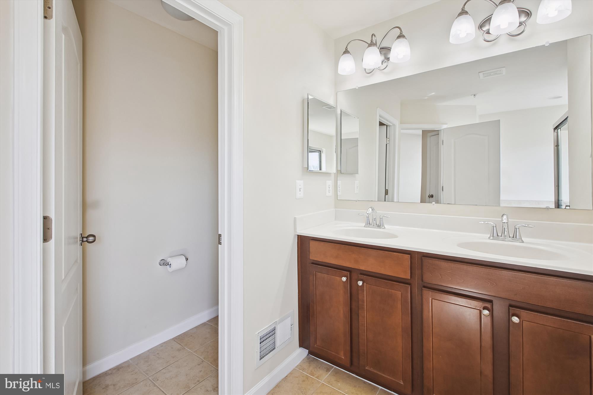 HIGHLAND FARMS - Residential Lease