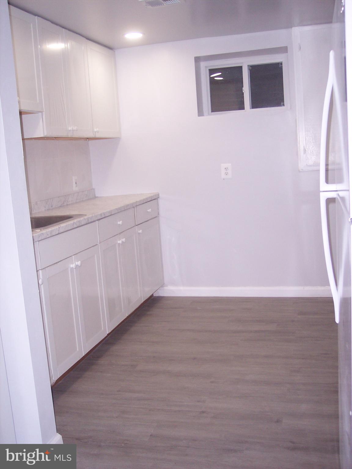 COLLEGE PARK WOODS - Residential Lease