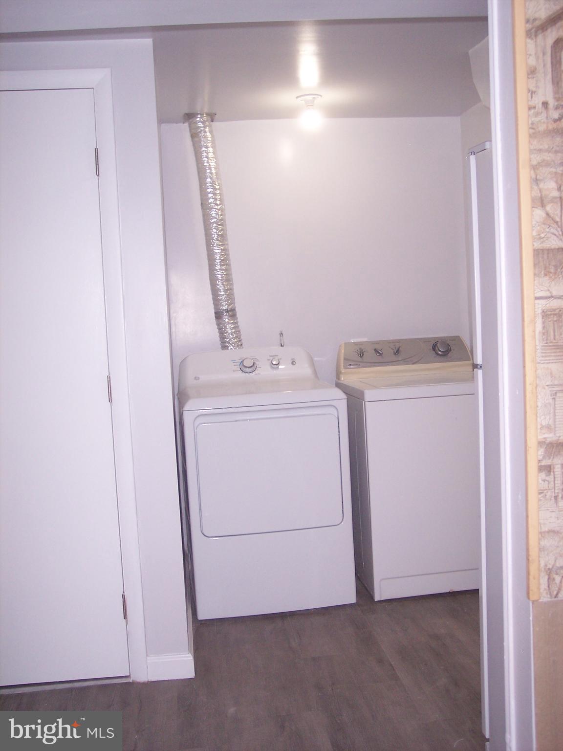 COLLEGE PARK WOODS - Residential Lease