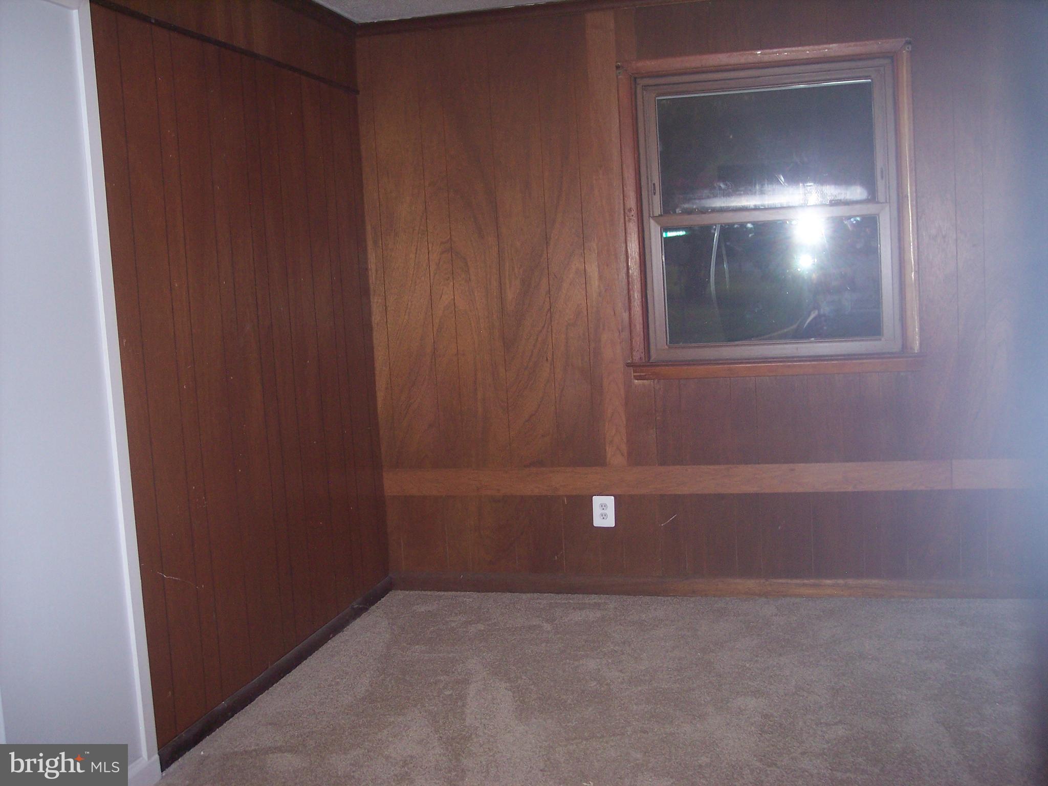 COLLEGE PARK WOODS - Residential Lease