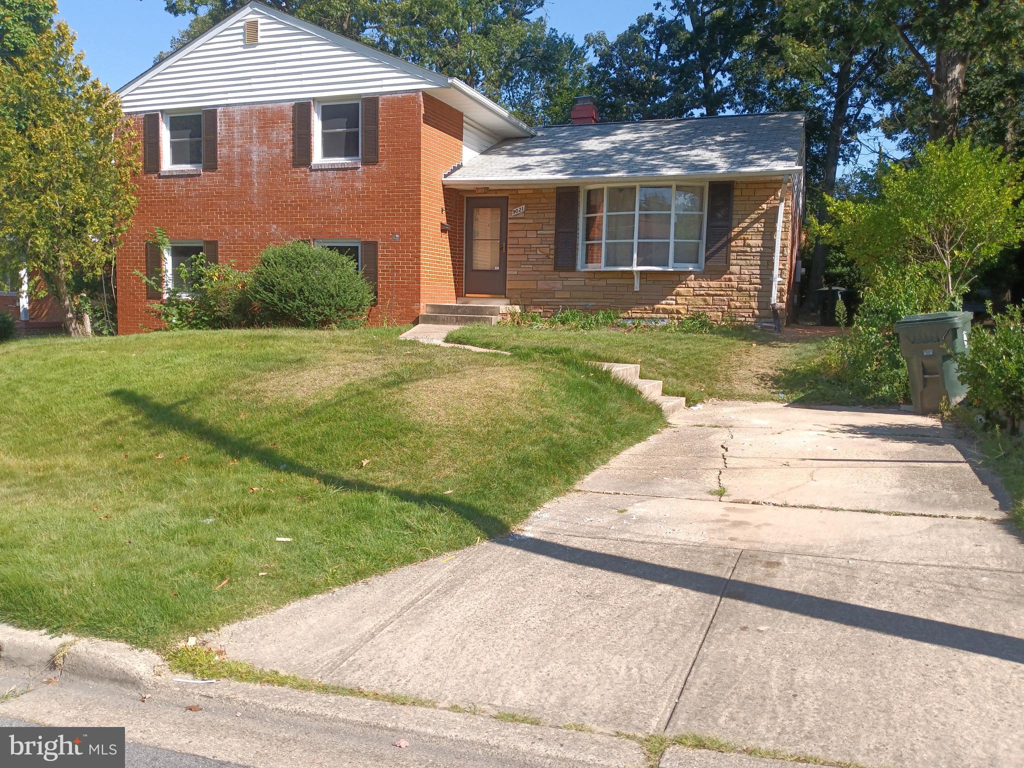 COLLEGE PARK WOODS - Residential Lease