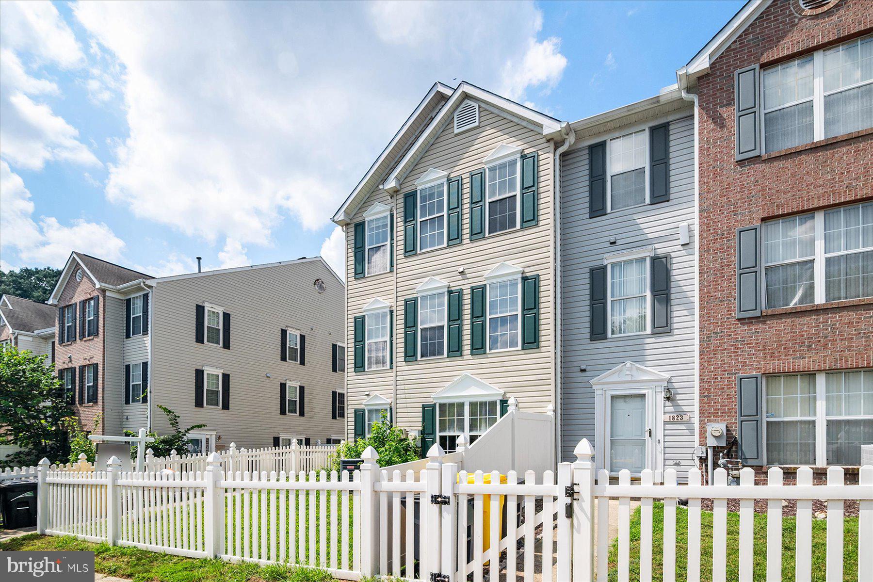 1825 WATCH HOUSE CIRCLE S