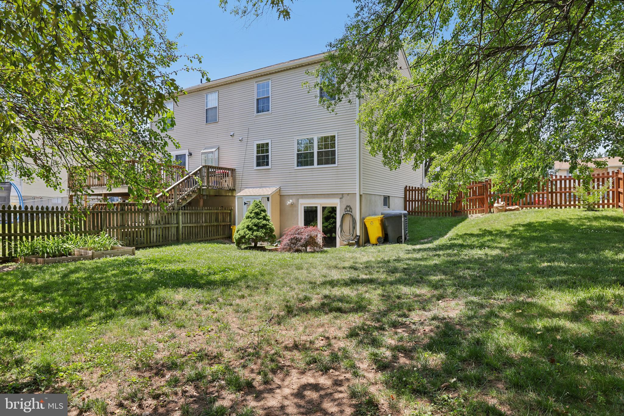 THE HIGHLANDS - Residential