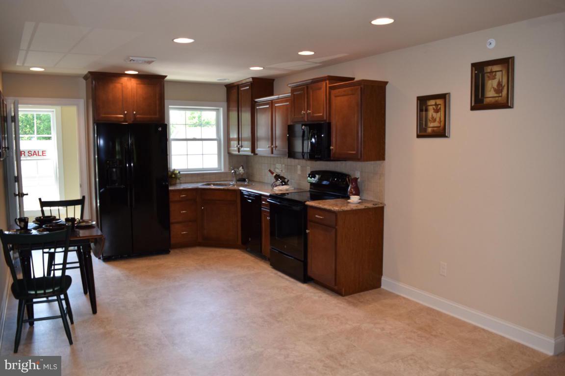 MEADOWS OF HIGHLAND - Residential