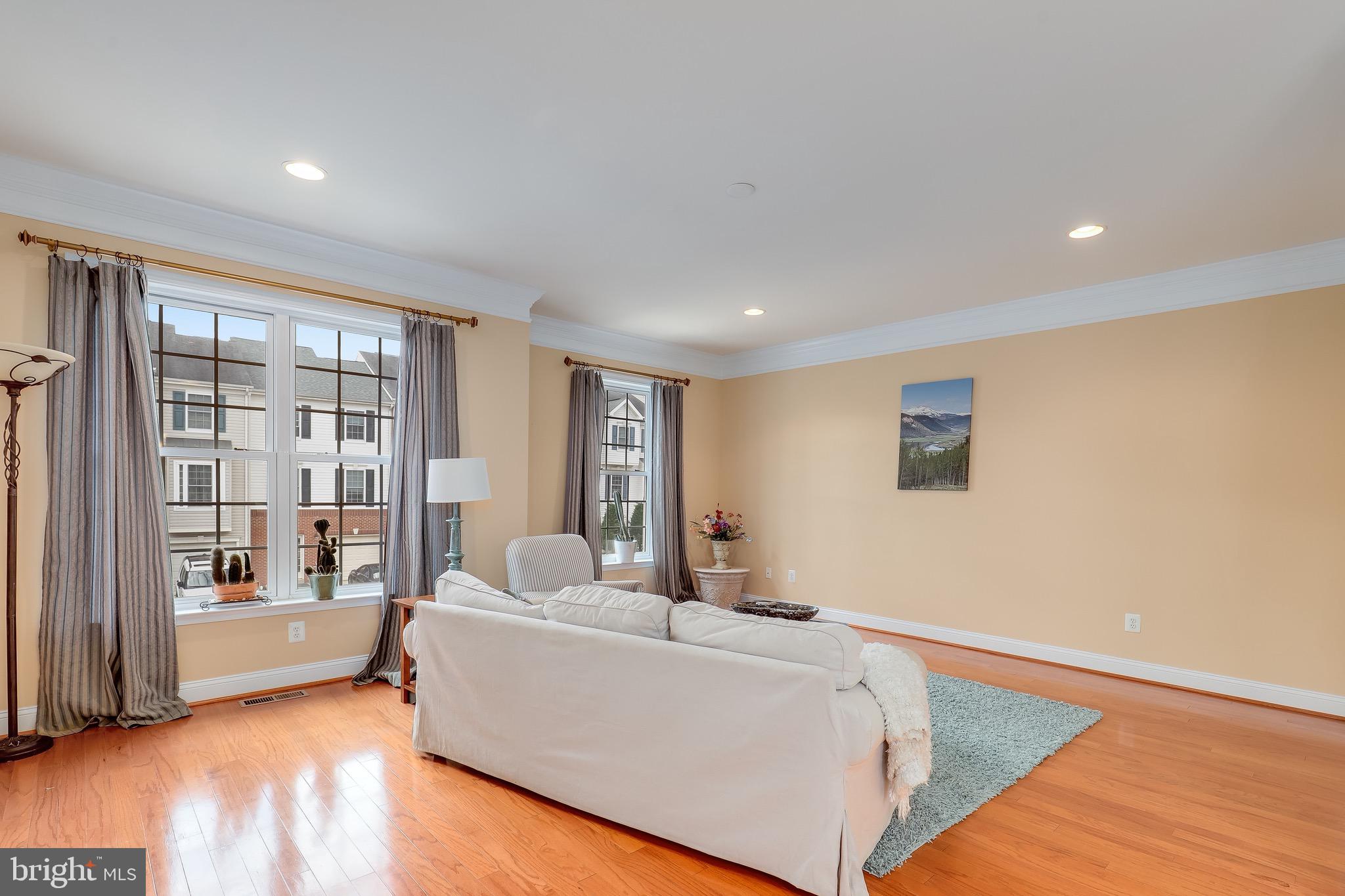 INDEPENDENCE - Residential