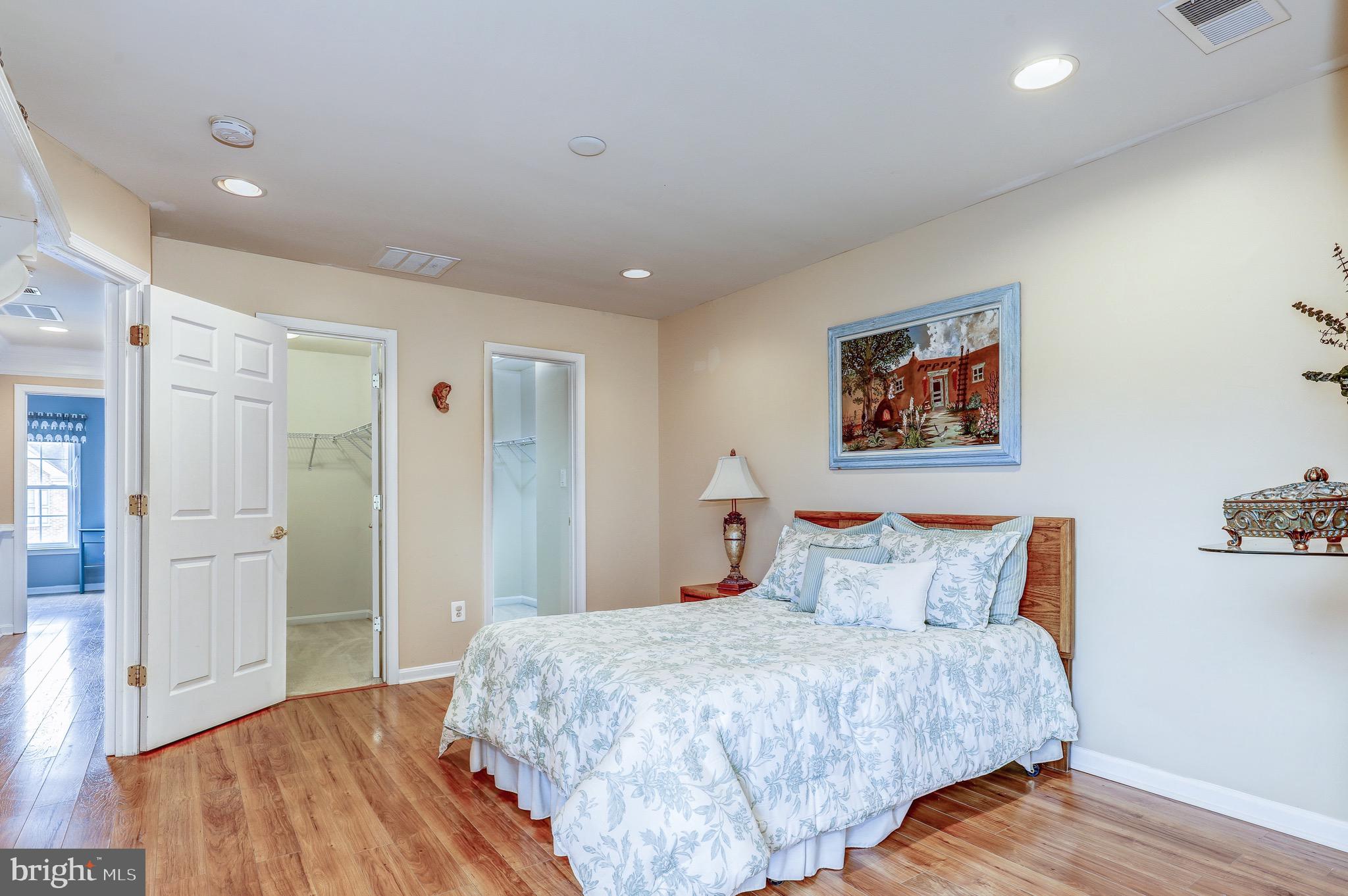 INDEPENDENCE - Residential