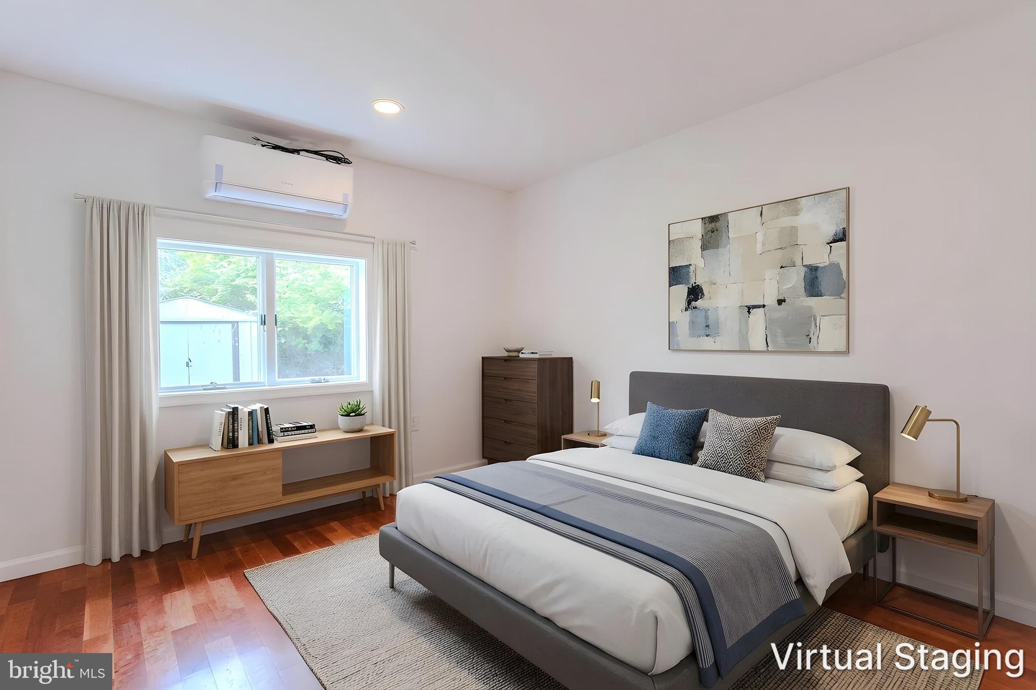 WOODLAND BEACH - Residential