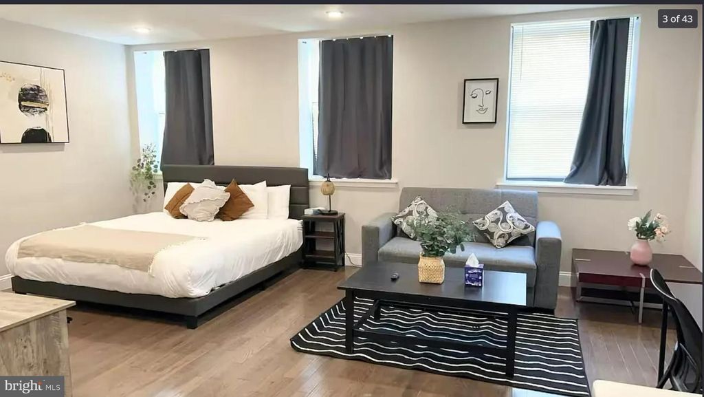 Photo of 1422 Callowhill St #406, PHILADELPHIA, PA 19102 (MLS # PAPH2585544)