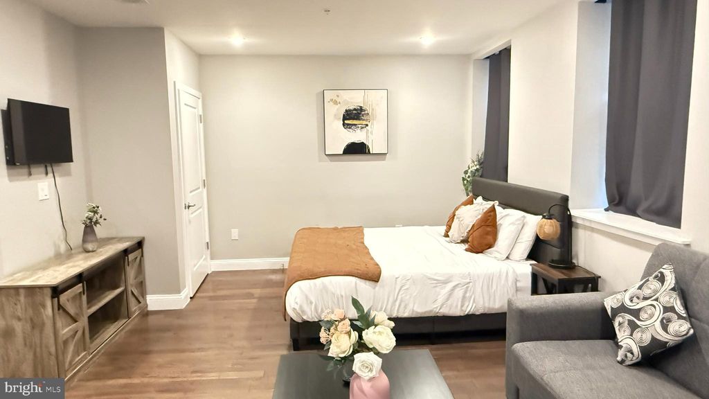 Photo of 1422 Callowhill St #406, PHILADELPHIA, PA 19102 (MLS # PAPH2585544)