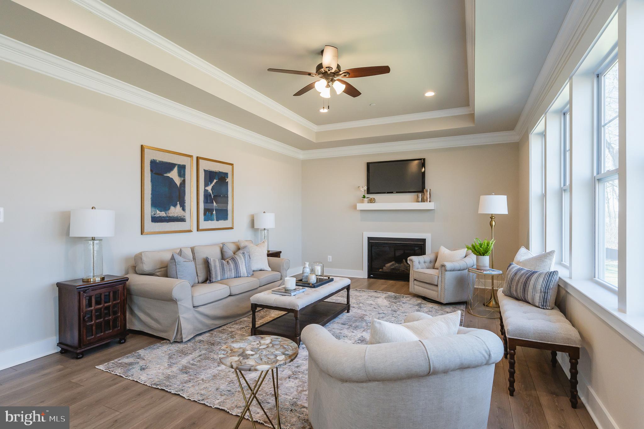 LIONS CROSSING - Residential