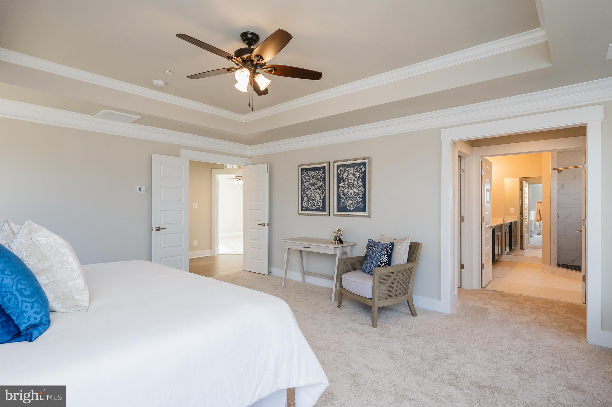 LIONS CROSSING - Residential