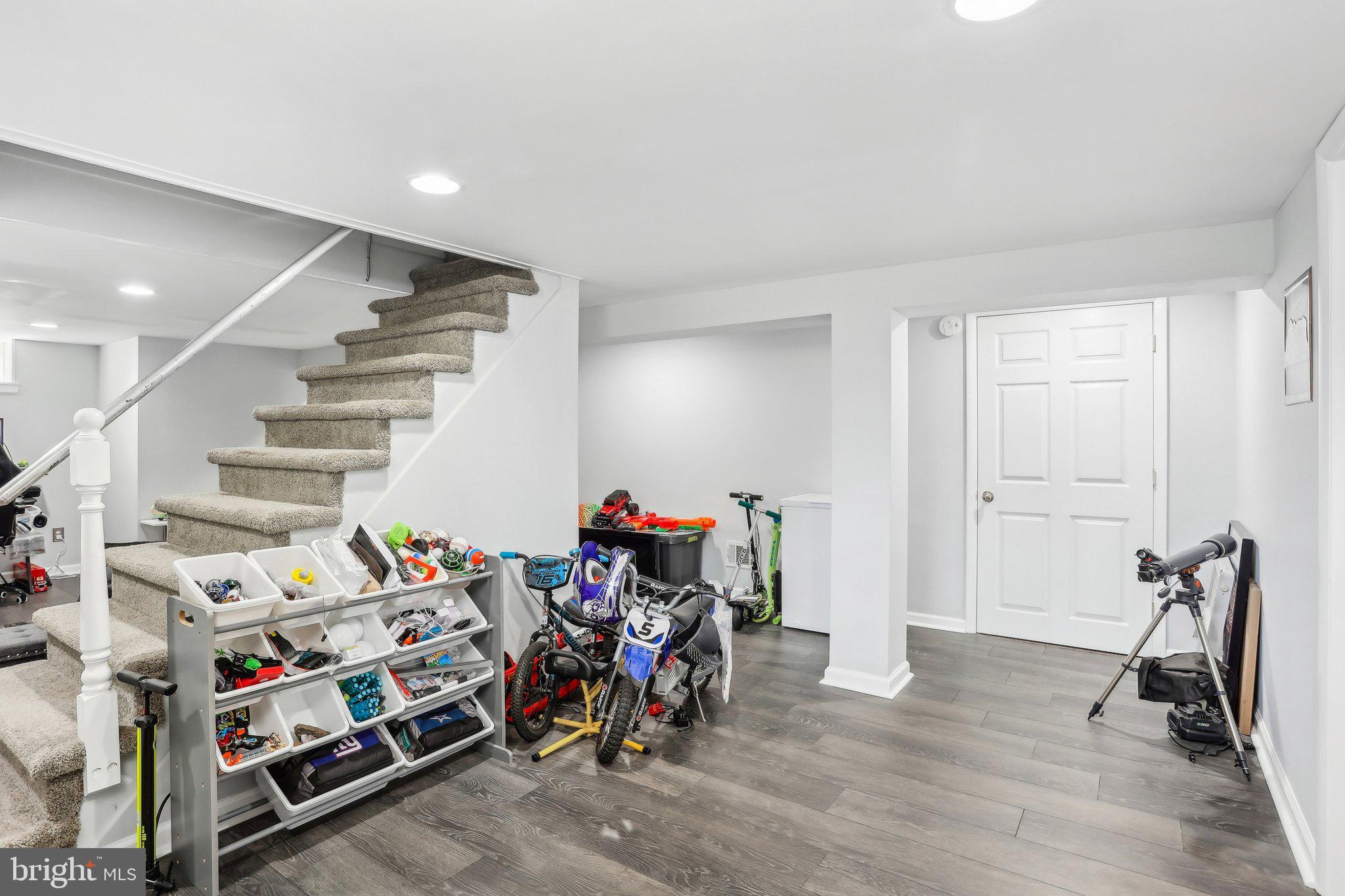 LESTER - Residential