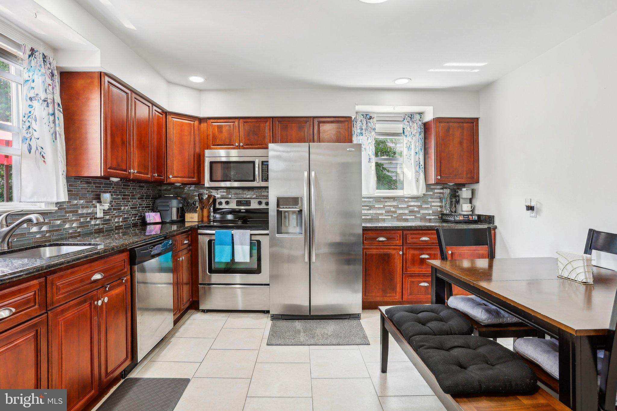 LESTER - Residential