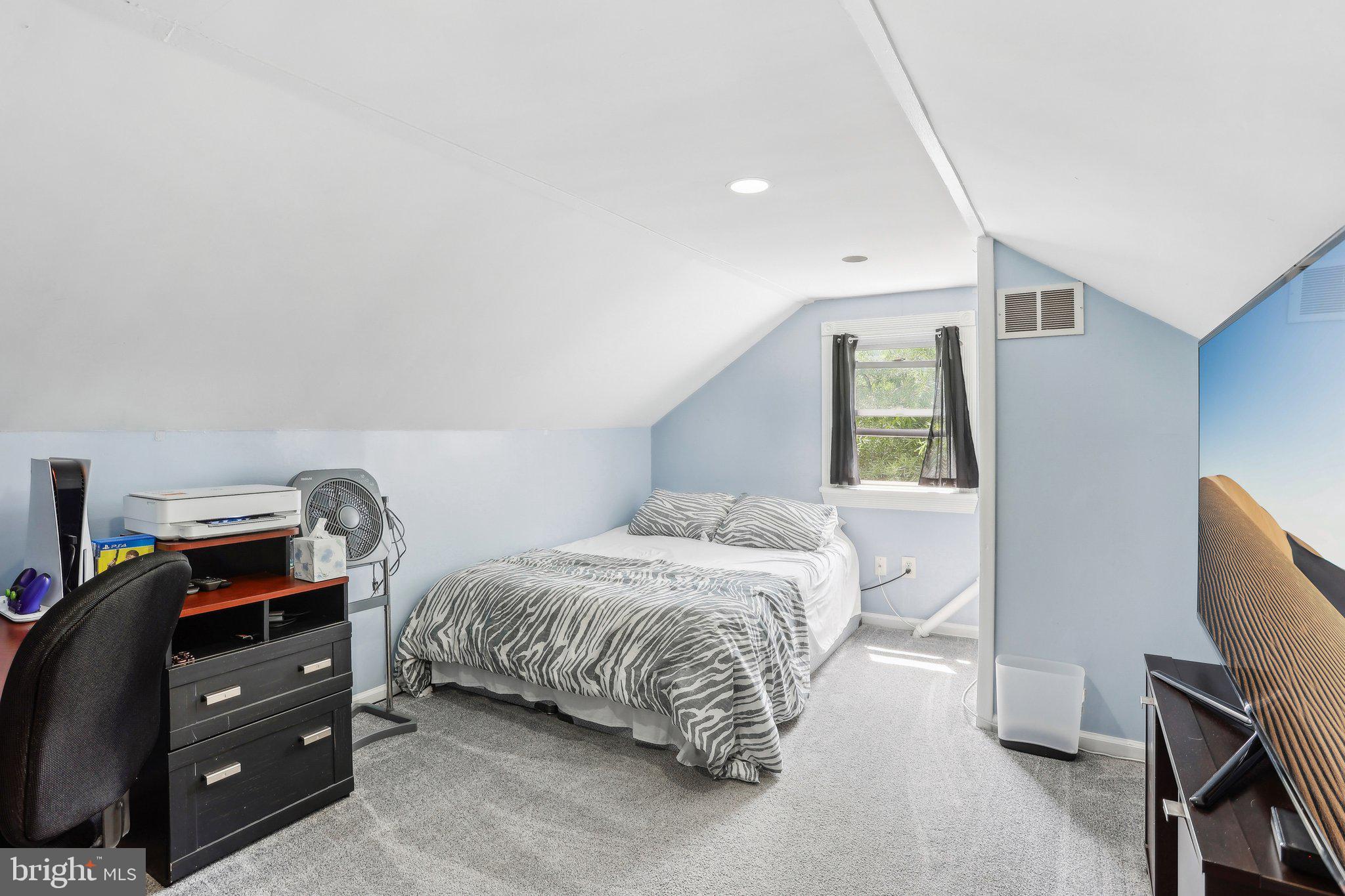 LESTER - Residential