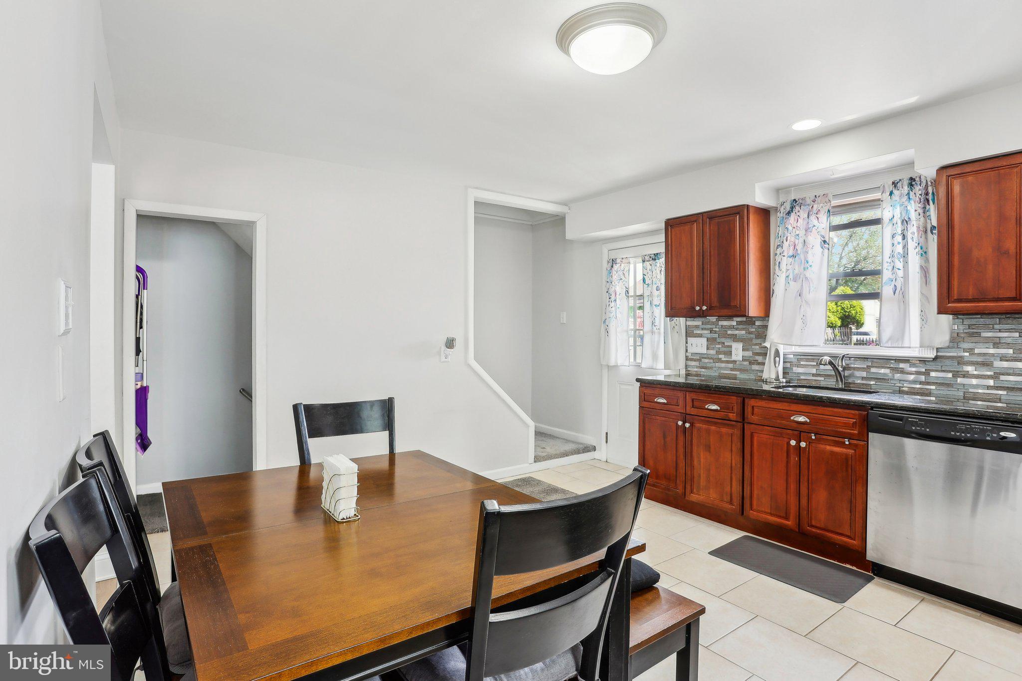 LESTER - Residential