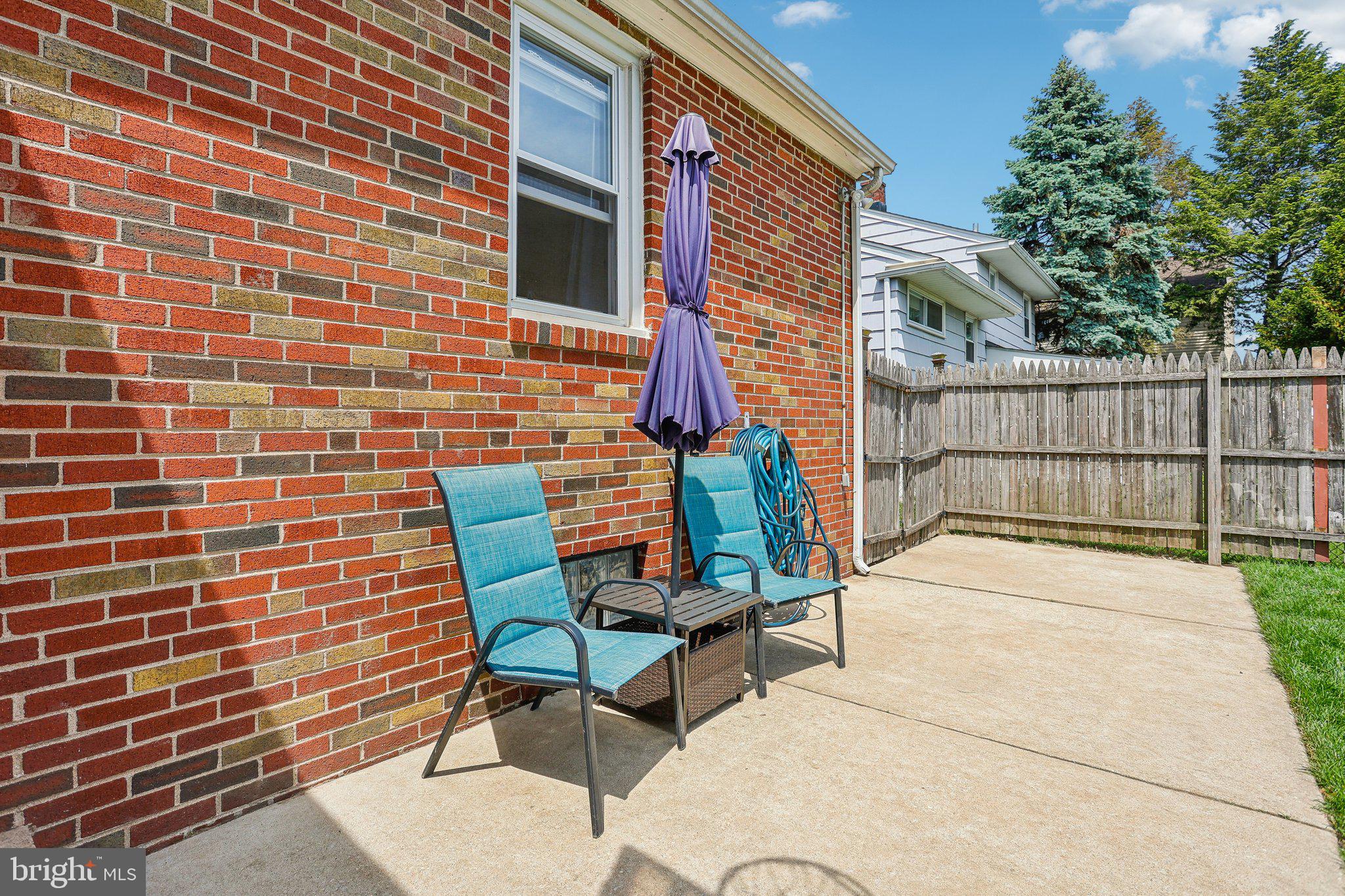 LESTER - Residential