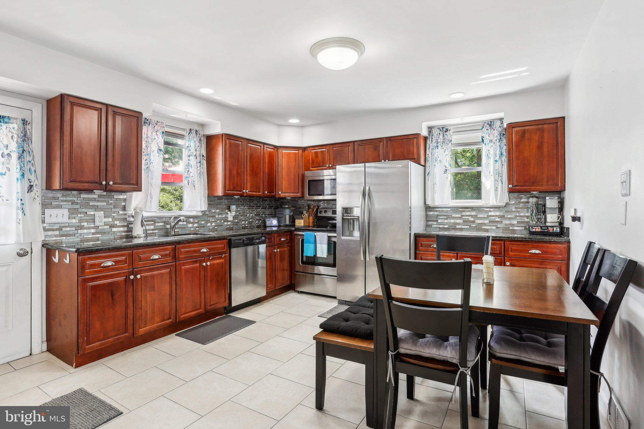 LESTER - Residential