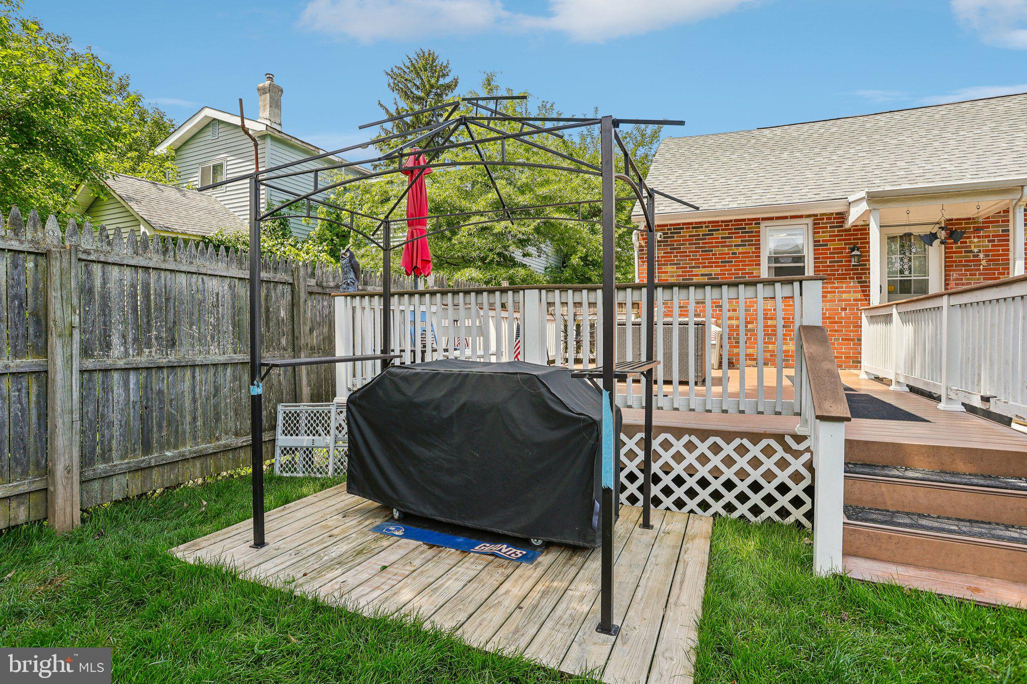 LESTER - Residential