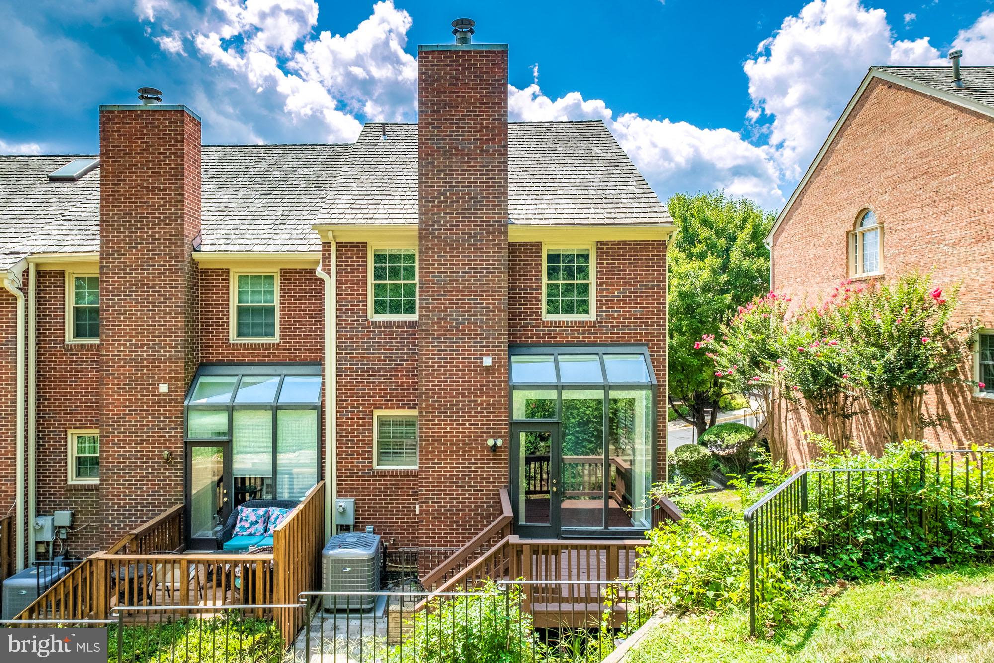 6008 KELSEY COURT