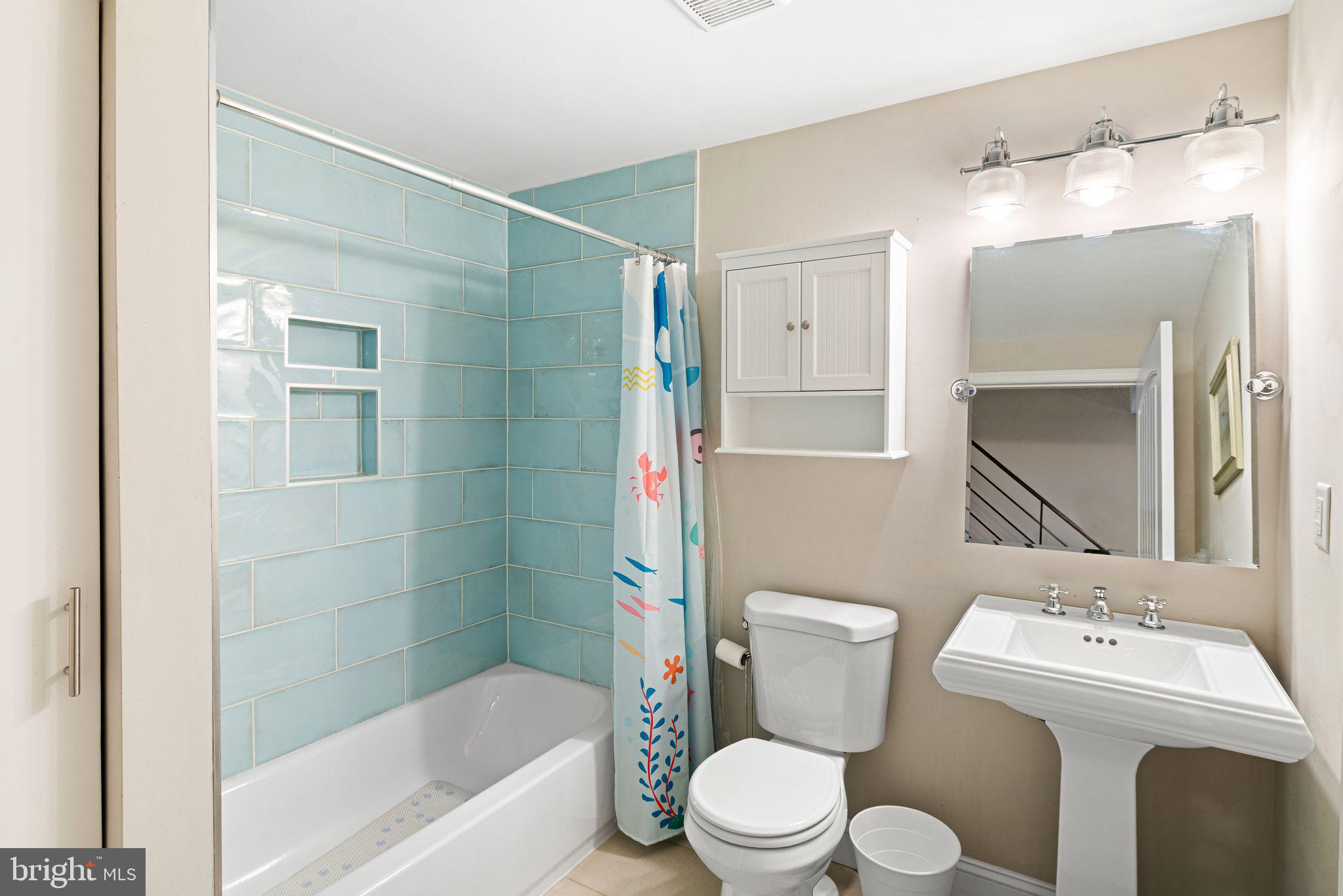 POINT BREEZE - Residential