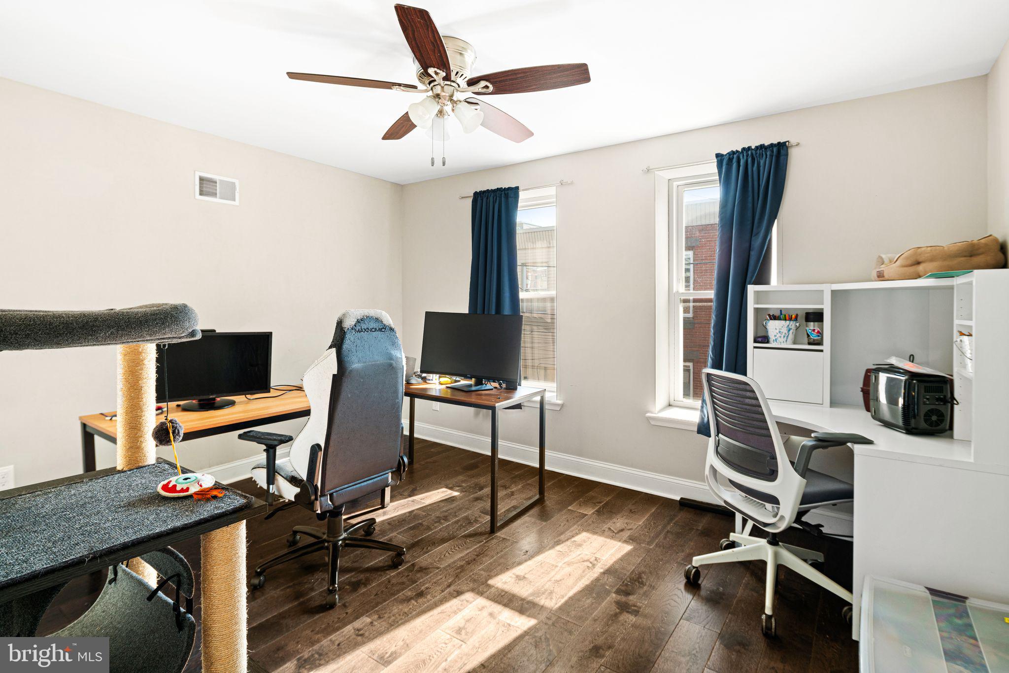 POINT BREEZE - Residential