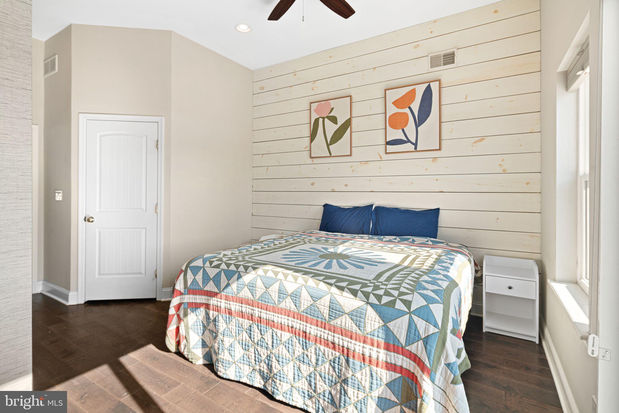 POINT BREEZE - Residential