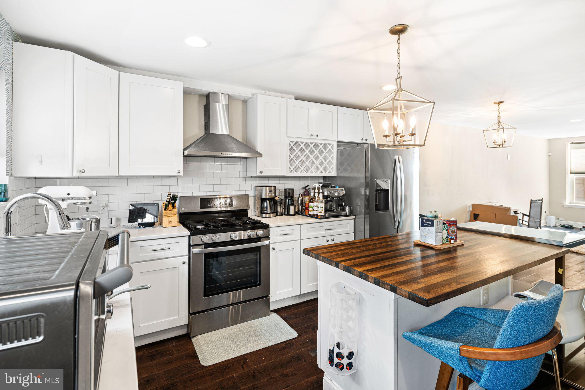 POINT BREEZE - Residential