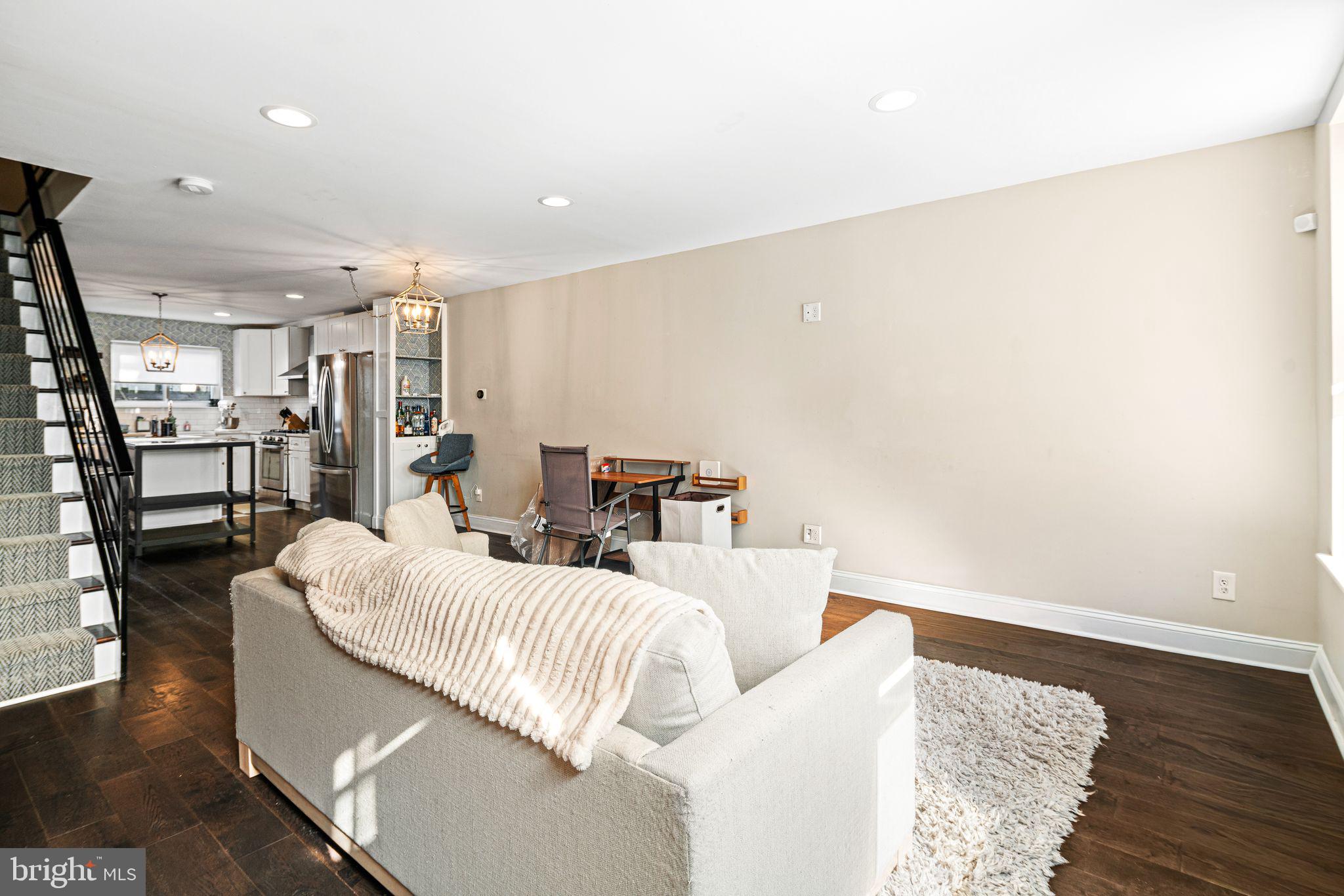 POINT BREEZE - Residential