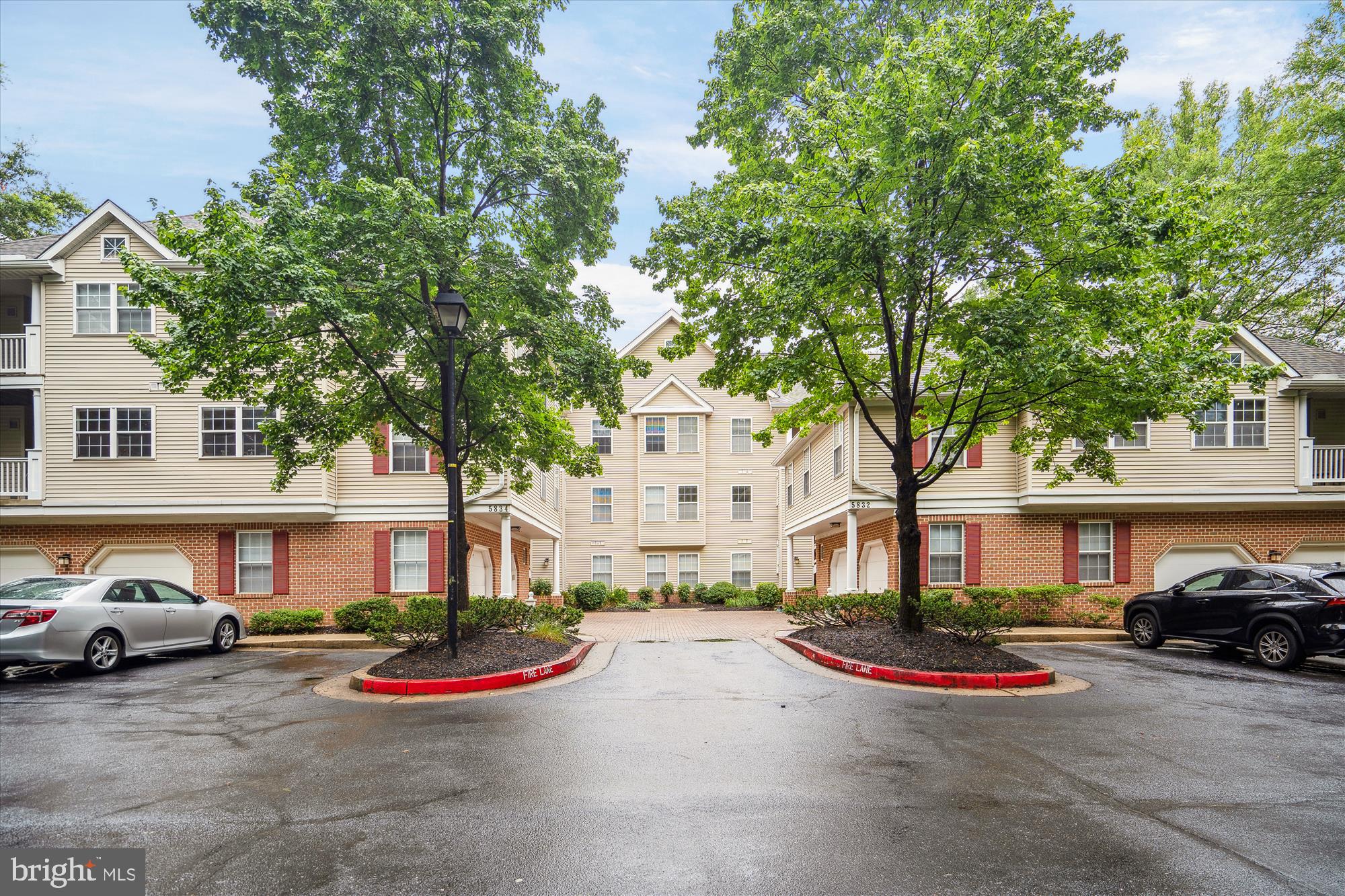 COLUMBIA TOWN CENTER - Residential