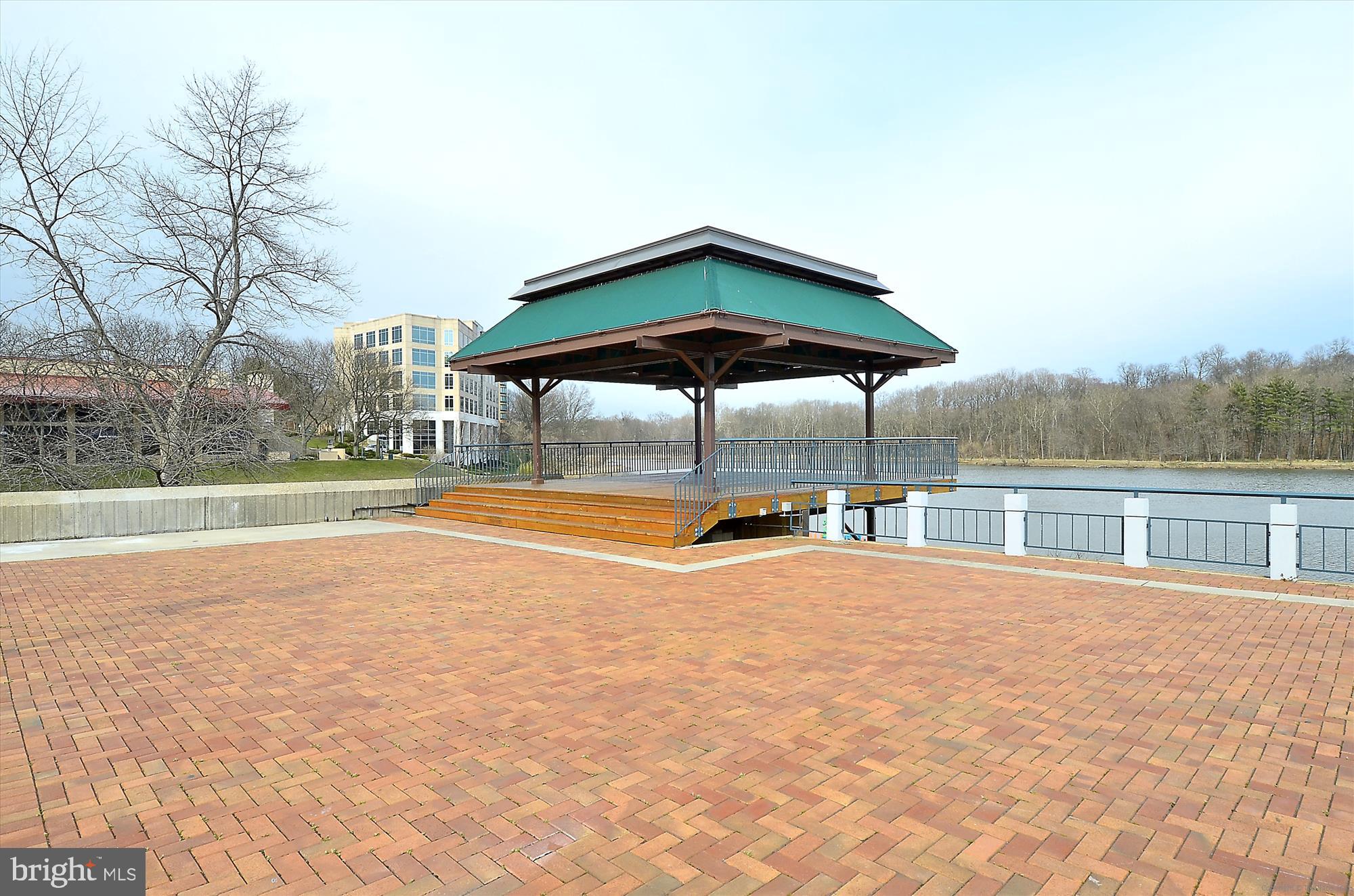 COLUMBIA TOWN CENTER - Residential