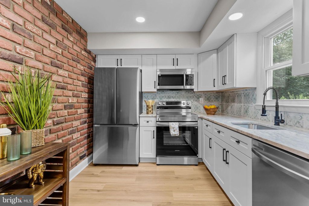 Photo of 387 Larchwood Avenue, FEASTERVILLE TREVOSE, PA 19053 (MLS # PABU2107702)