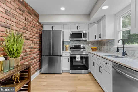 387 Larchwood Avenue, Feasterville Trevose, PA MLS: PABU2107702